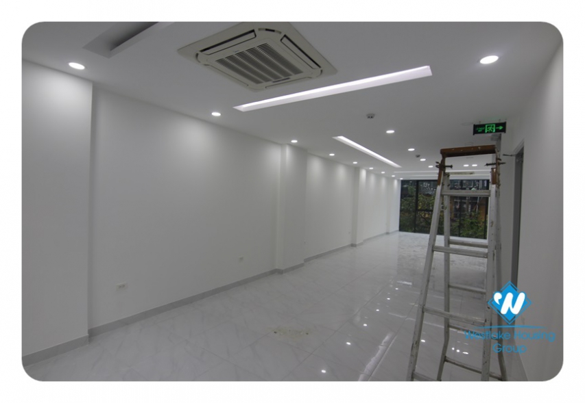 Office for rent on Kim Ma Thuong Street